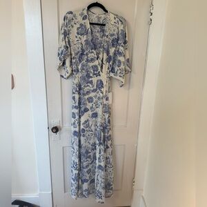 New With Tags Reformation Winslow Dress - Blue Floral Size XL